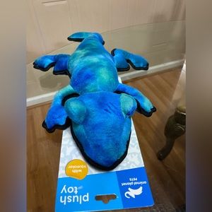 - Brand New Animal Planet LizzardDog Toy With Squeaker 18”